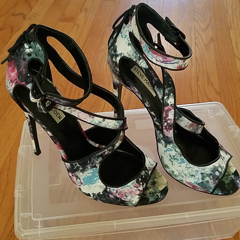 Steve Madden Mastro Multicolor Sandal - worn twice